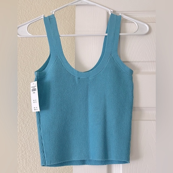 Abercrombie cropped tank - Picture 2 of 4